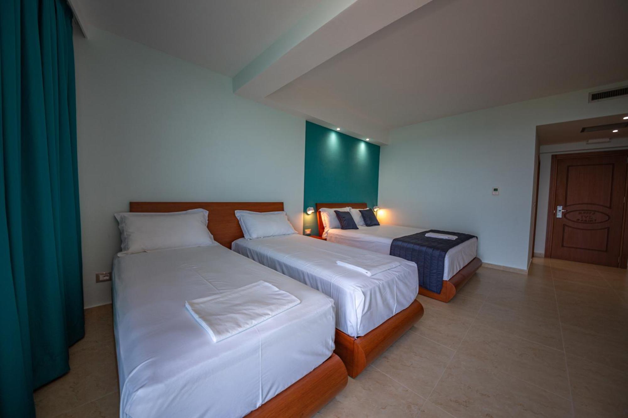 Hotel Borshi Cameră foto